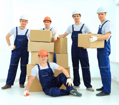 Local moving truck support for East London property moves