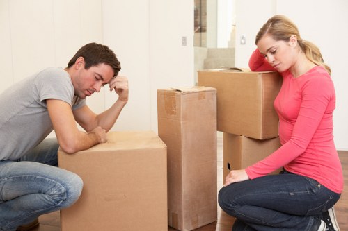 West Ham flat and apartment moving support with a local van